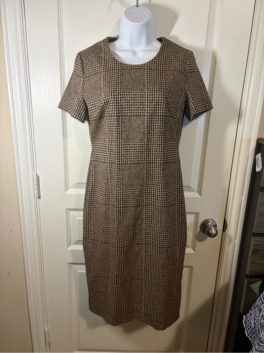 Hugo boss dress - Picture 3 of 7